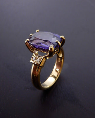 Fully made-to-order jewelry that remodels amethyst and silver as a keepsake
